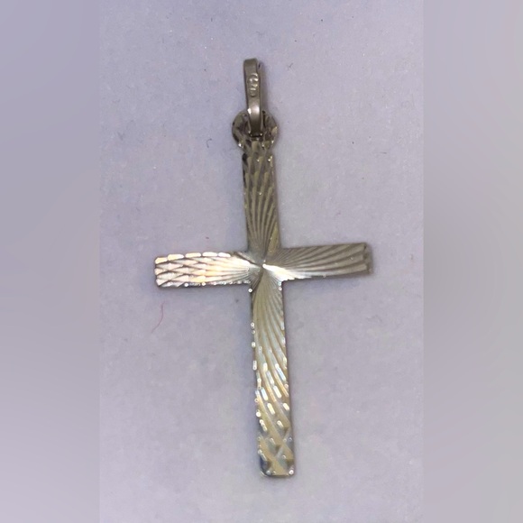 Jewelry - Vintage sterling silver diamond cut cross charm
